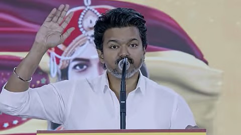 “திமுகவுக்கு புதுக்குறள்!” - மேடையில் கற்பனை திருக்குறள் பாடி அதிரடி காட்டிய விஜய்!
